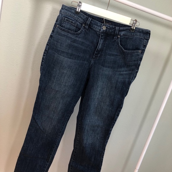 NYDJ AMI SKINNY Jeans {Niptuck Technology} - Picture 5 of 9